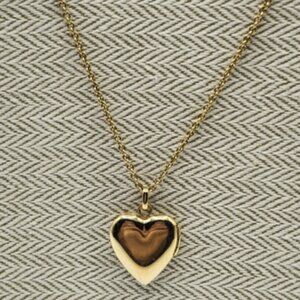 Tiffany & Co  Heart Locket Pendant 14K Heavy Yellow Gold Necklace 8 Grams Tw.